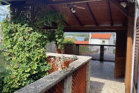 Insel KRK – PUNAT, CHARMANTES STEINHAUS – 100 m VOM MEER ENTFERNT!