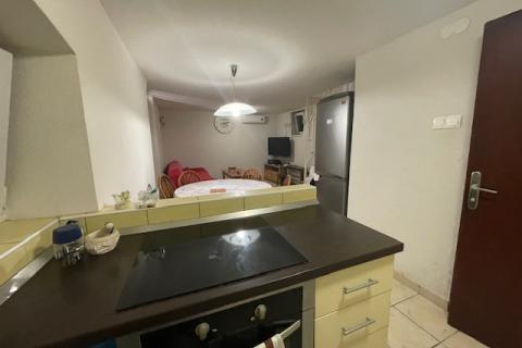 Insel KRK – PUNAT, CHARMANTES STEINHAUS – 100 m VOM MEER ENTFERNT!