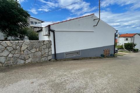 Insel KRK – PUNAT, CHARMANTES STEINHAUS – 100 m VOM MEER ENTFERNT!