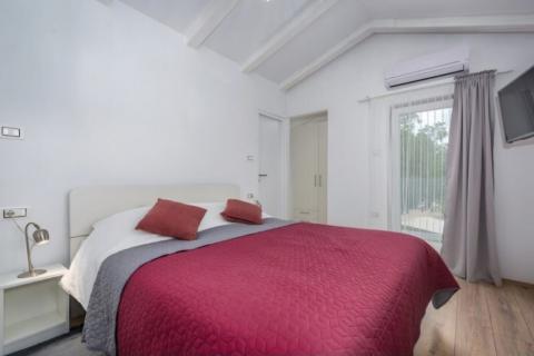 Istra, Sveti Petar u Šumi okolica samostojeća kuća sa okućnicom