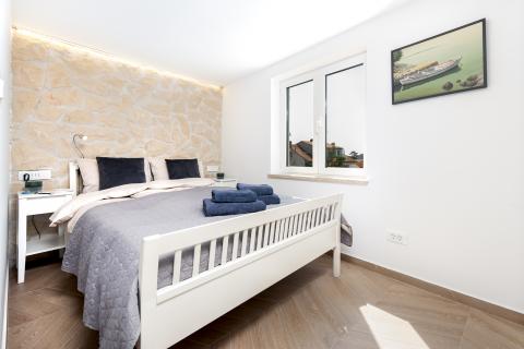 Istra,Rovinj, kuća u mirnoj ulici, centar, pogled more