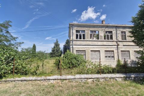 Istra, Kujići – Povijesna zgrada s velikim investicijskim potencijalom