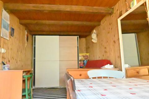 Kloštar Ivanić / Bešlinec - kuća s vrtom i voćnjakom