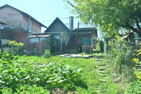 Kloštar Ivanić / Bešlinec - kuća s vrtom i voćnjakom