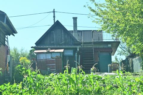 Kloštar Ivanić / Bešlinec - kuća s vrtom i voćnjakom