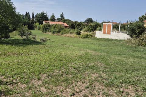 Istra, Svetvinčenat - građevinsko zemljište u centru