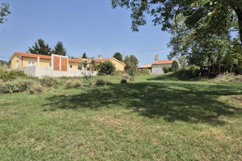 Istra, Svetvinčenat - građevinsko zemljište u centru