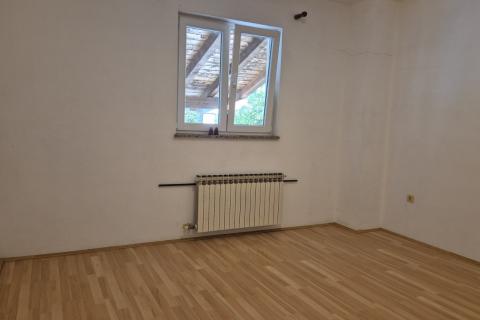 Istra, Žminj okolica - samostojeća kuća sa okućnicom 2 km od Žminja