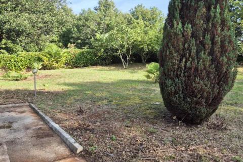 Istra, Žminj okolica - samostojeća kuća sa okućnicom 2 km od Žminja