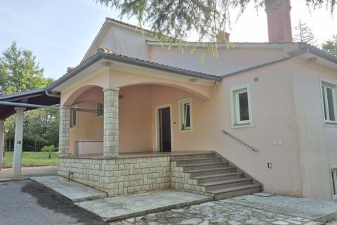 Istra, Žminj okolica - samostojeća kuća sa okućnicom 2 km od Žminja