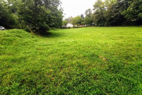 Klana, građevinsko zemljište od 1986m2 uz cestu