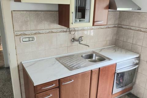 Rijeka- stan za najam, 7 radnika