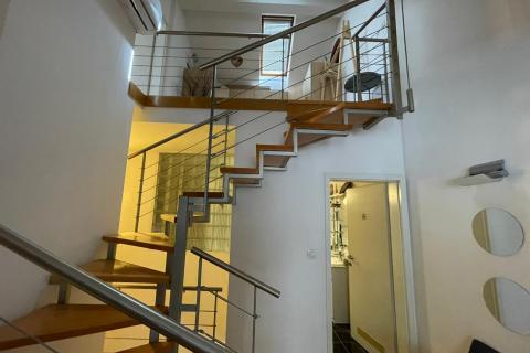 Zagreb, Trešnjevka – Stan na mirnoj lokaciji s terasom i pogledom