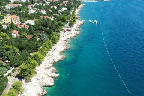 Novi Vinodolski, Bribirska obala- građevinsko zemljište 1000m2, 2.red od mora