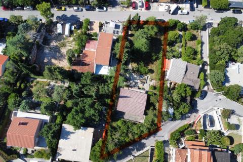 Novi Vinodolski, Bribirska obala- građevinsko zemljište 1000m2, 2.red od mora