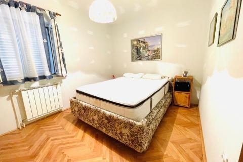 Crikvenica- stan sa parkingom, 80 m od mora