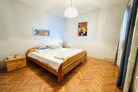 Crikvenica- stan sa parkingom, 80 m od mora