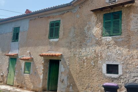 BRSEČ, starina za adaptaciju sa pogledom, 220 m2