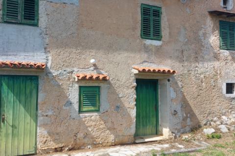 BRSEČ, starina za adaptaciju sa pogledom, 220 m2