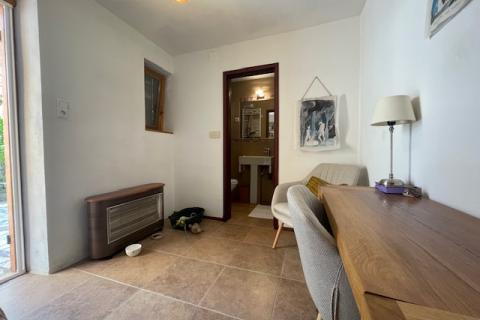 Insel Krk, Dobrinj, Haus mit Dachterrasse und Meerblick