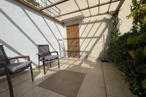 Insel Krk, Dobrinj, Haus mit Dachterrasse und Meerblick