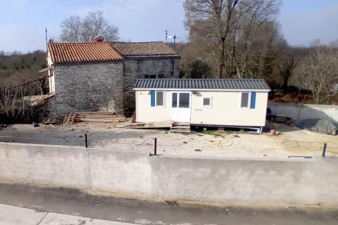 Istra, Svetvinčenat - kuća sa bazenom 