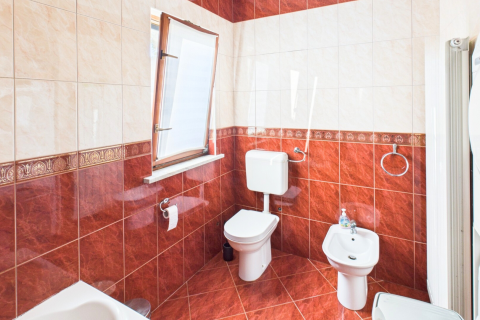 ISTRIA, ŽMINJ – Appartamento con giardino, cucina estiva e cantina