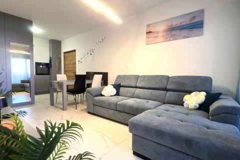 Istra,Umag-Luksuzni stan u prizemlju novogradnje