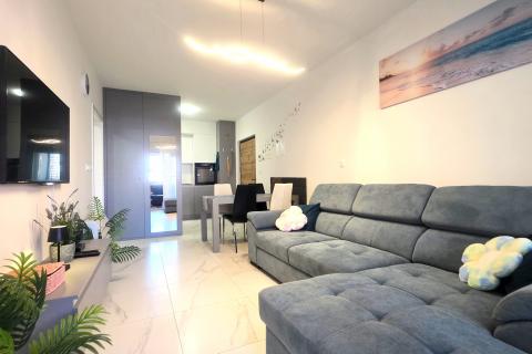 Istra,Umag-Luksuzni stan u prizemlju novogradnje