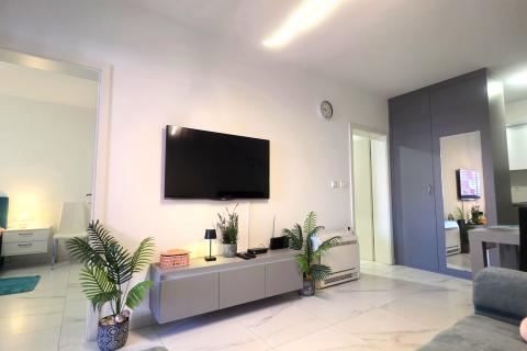 Istra,Umag-Luksuzni stan u prizemlju novogradnje