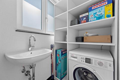 Istrien, Medulin – Luxusvilla mit drei Apartments, 200 m vom Strand – Meerblick