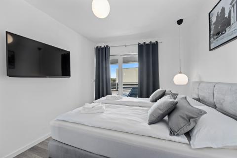 Istrien, Medulin – Luxusvilla mit drei Apartments, 200 m vom Strand – Meerblick