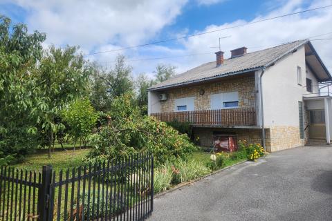 Garešnica, Velika Trnovitica 188 m2, prostrano imanje