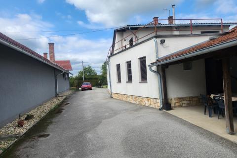 Garešnica, Velika Trnovitica 188 m2, prostrano imanje