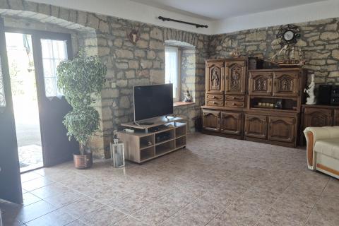 Istra, Poreč okolica - kamena kuća sa okućnicom 2 km od grada