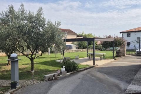 Istra, Poreč okolica - kamena kuća sa okućnicom 2 km od grada