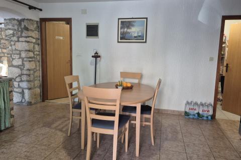 Istra, Poreč okolica - kamena kuća sa okućnicom 2 km od grada