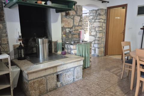 Istra, Poreč okolica - kamena kuća sa okućnicom 2 km od grada