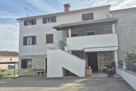 Istra, Poreč okolica - kamena kuća sa okućnicom 2 km od grada