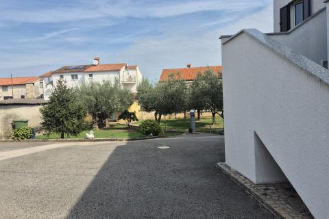 Istra, Poreč okolica - kamena kuća sa okućnicom 2 km od grada