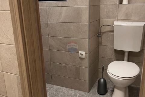 Bribir, najam poslovnog prostora 100m2 u centru