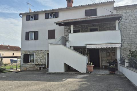 Istra, Poreč okolica - kamena kuća sa okućnicom 2 km od grada