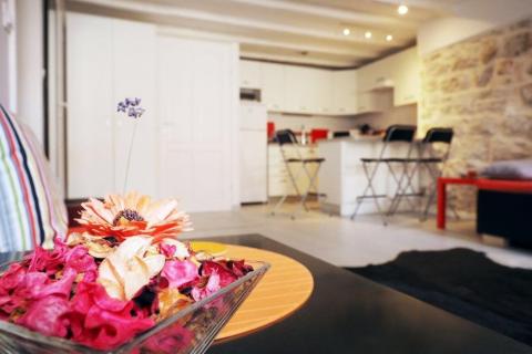 Istra, Rovinj, center, mirna ulica, popolnoma prenovljeno in opremljeno stanovanje 42 m²