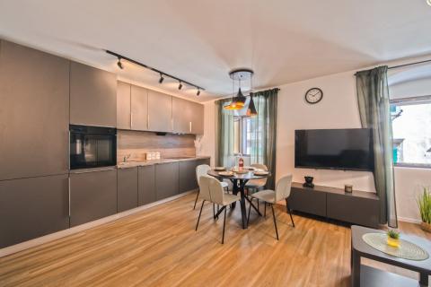 Rijeka, Stari Grad - stan 94 m² podijeljen u dva apartmana