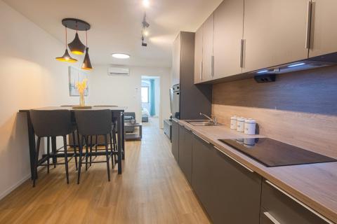 Rijeka, Stari Grad - stan 94 m² podijeljen u dva apartmana
