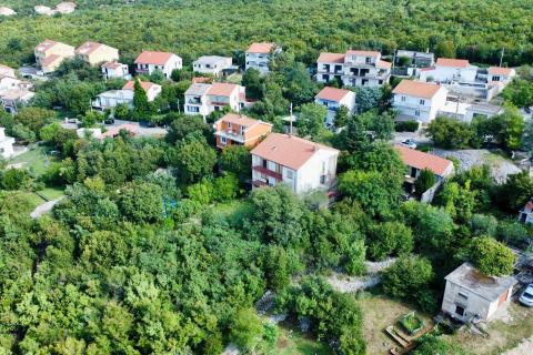 Jadranovo, 250m2 kuća s dva stana, pogled na more