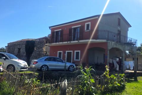 Istra,Umag-Dvije kuće s dozvolom za gradnju 6 stanova