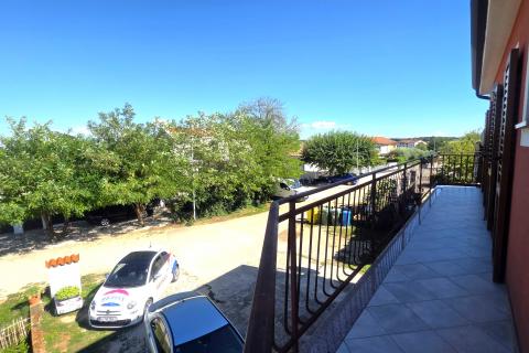 Istra,Umag-Dvije kuće s dozvolom za gradnju 6 stanova