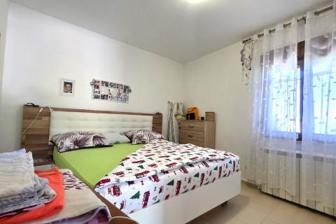 Istra,Umag-Dvije kuće s dozvolom za gradnju 6 stanova