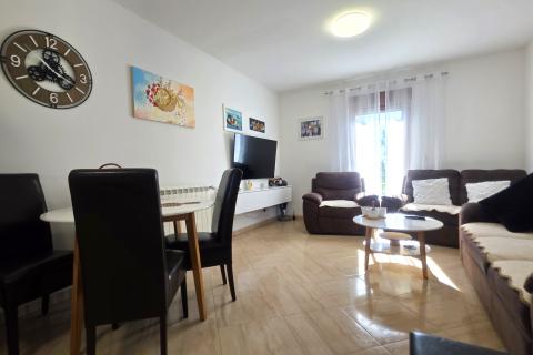 Istra,Umag-Dvije kuće s dozvolom za gradnju 6 stanova